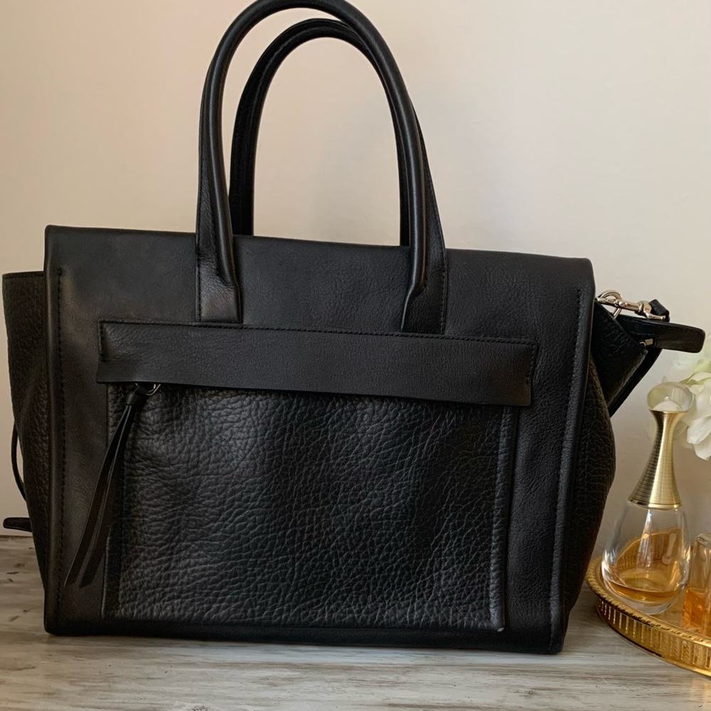 Black coach pebbled leather tote.